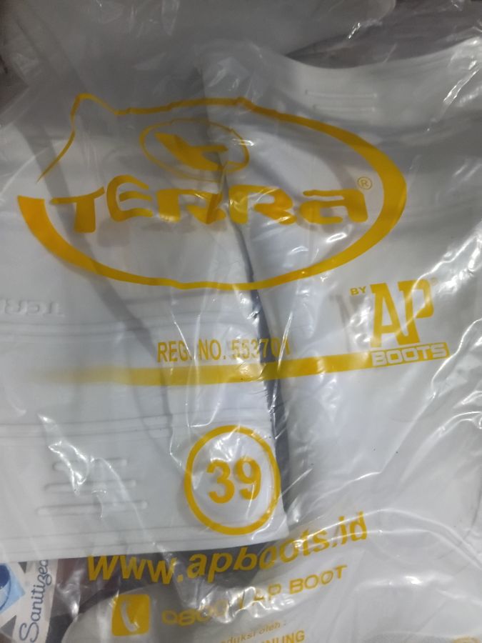 SEPATU TERA PUTIH SIZE 39