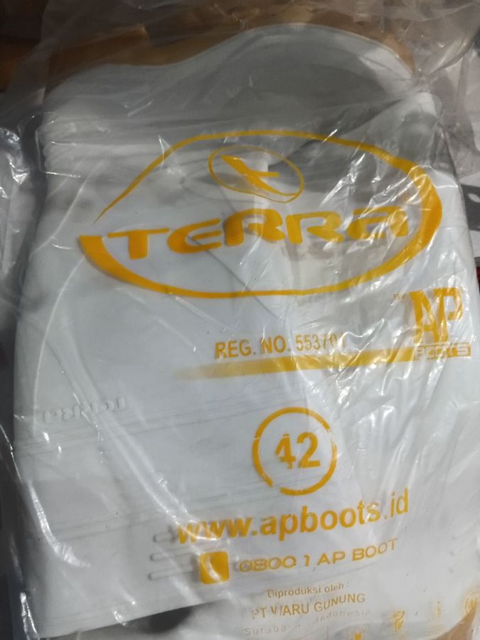 SEPATU TERA PUTIH SIZE 42