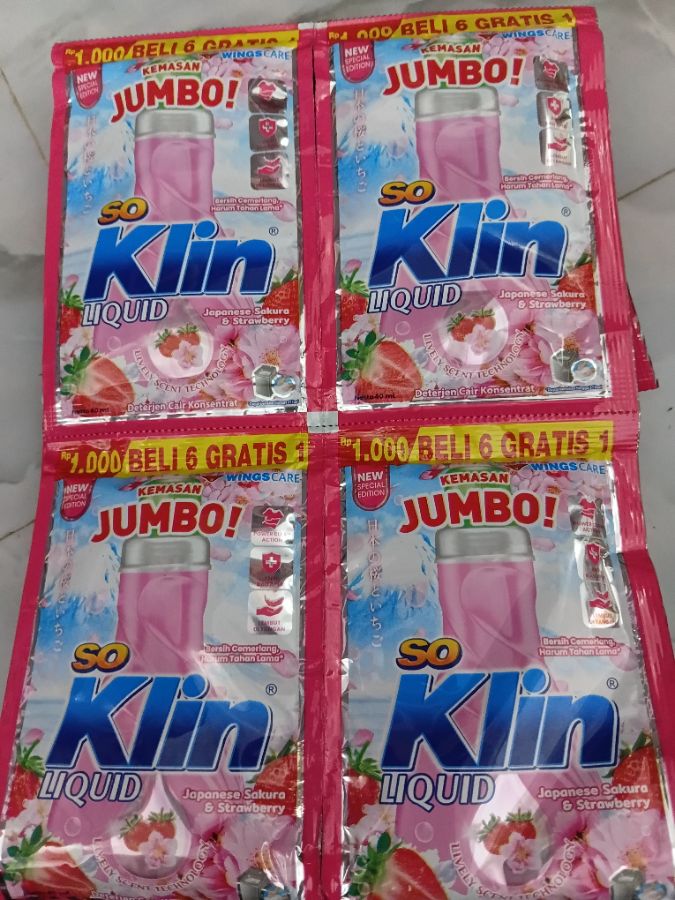 SOKLIN JUMBO LIQUID JAPANESE SAKURA & STRAWBERY 40ML