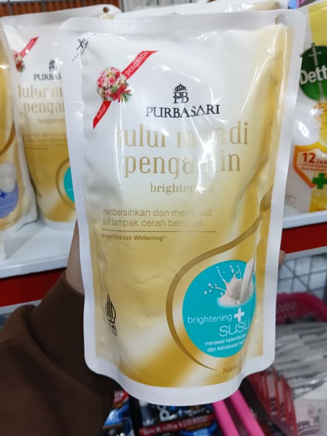 PURBASARI LULUR MANDI SUSU 500g