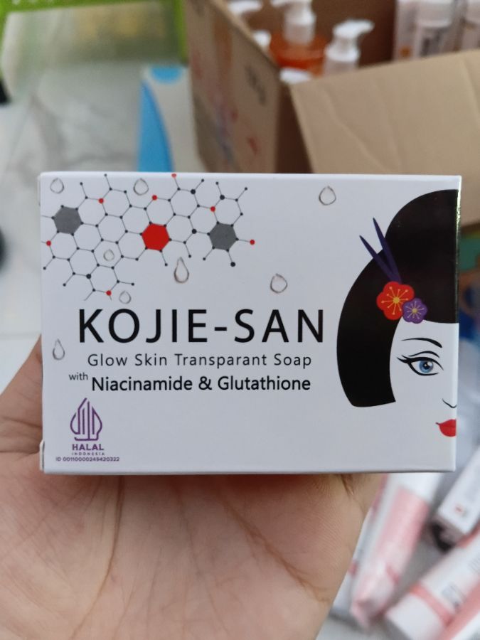 KOJIE SAN NIACINAMIDE & GLUTATHIONE 65g