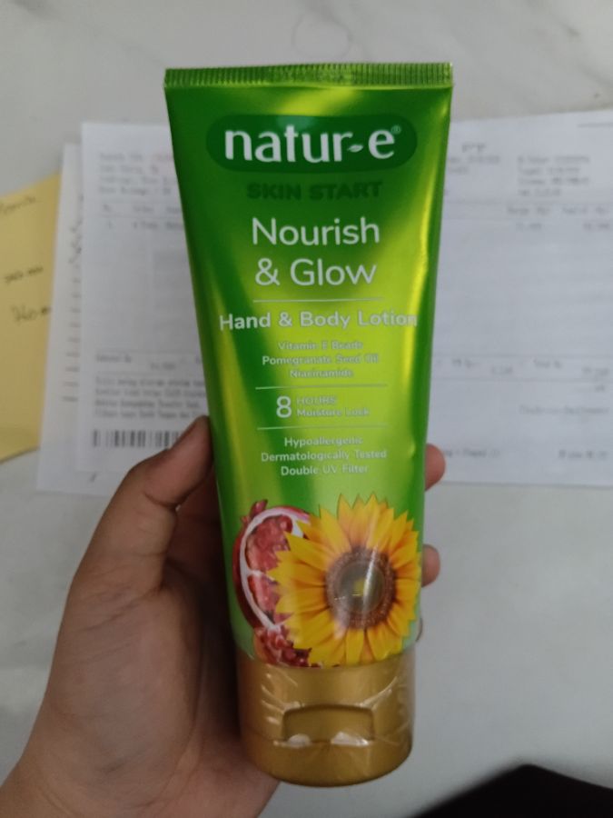 NATUR E SKIN STAR NOURISH & GLOW HBL 180ML