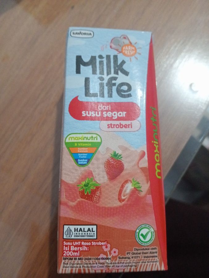 MILK LIFE STROBERI 200 ML
