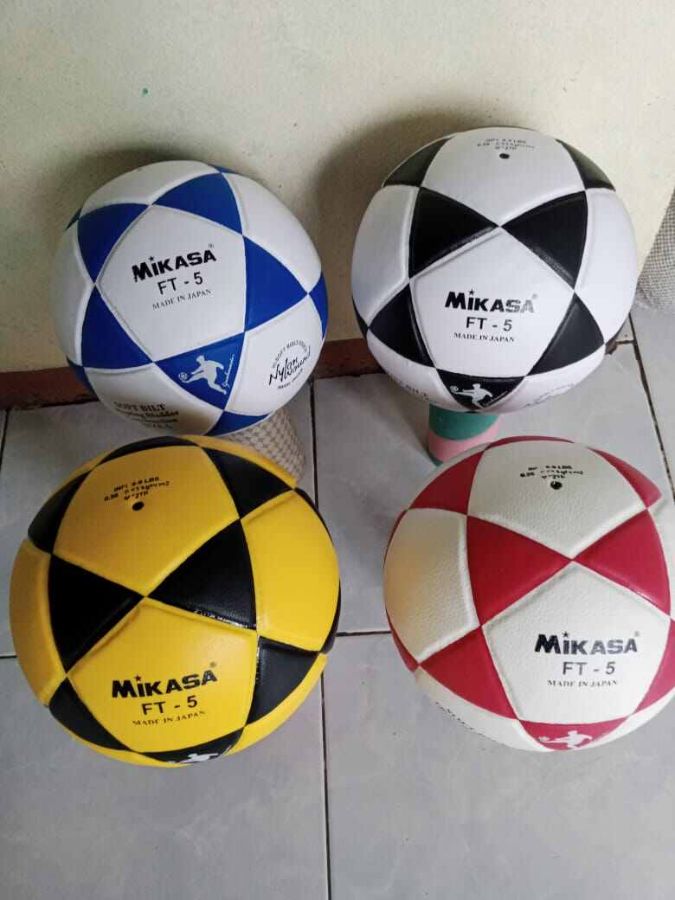 BOLA KAKI Besar Mikasa