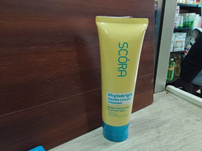 Scora   phytobright gentle cleanser 100