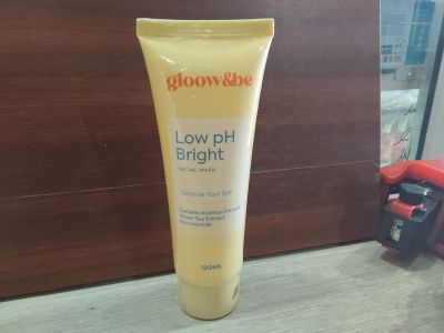 Gloowbe bright facial wash