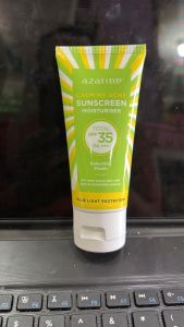 Azarine sunscren spf35 acne