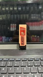 Omg glassy liptint