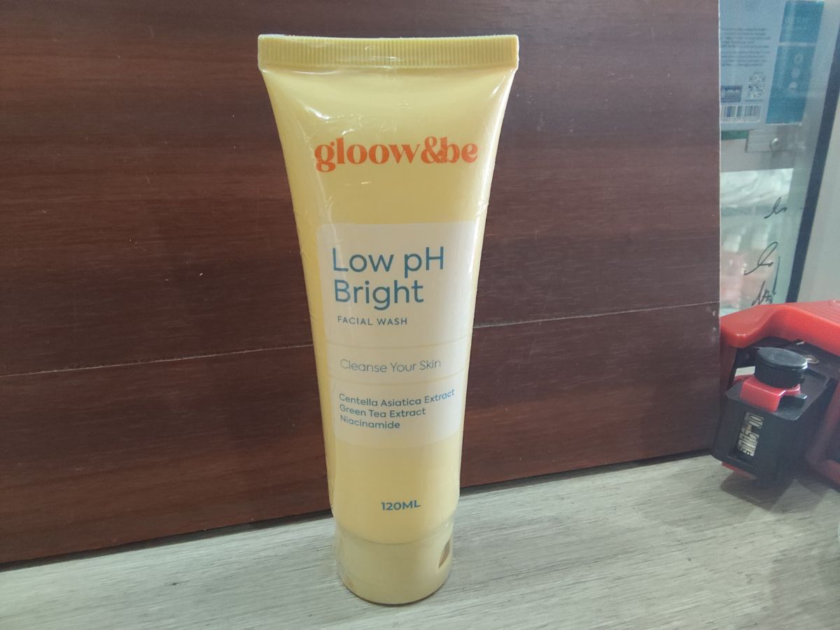 Gloowbe bright facial wash