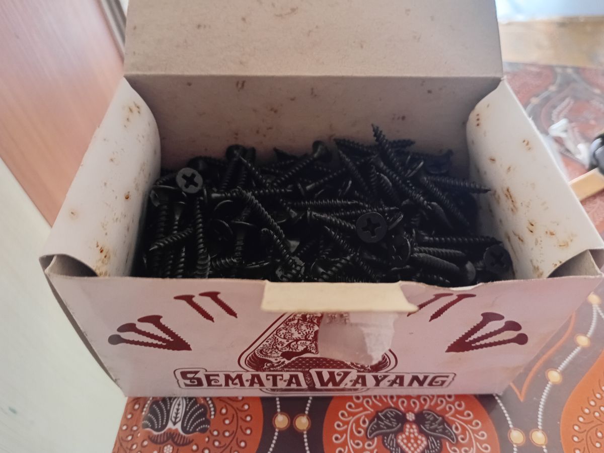 Baut sekrup 2,5cm/500gram