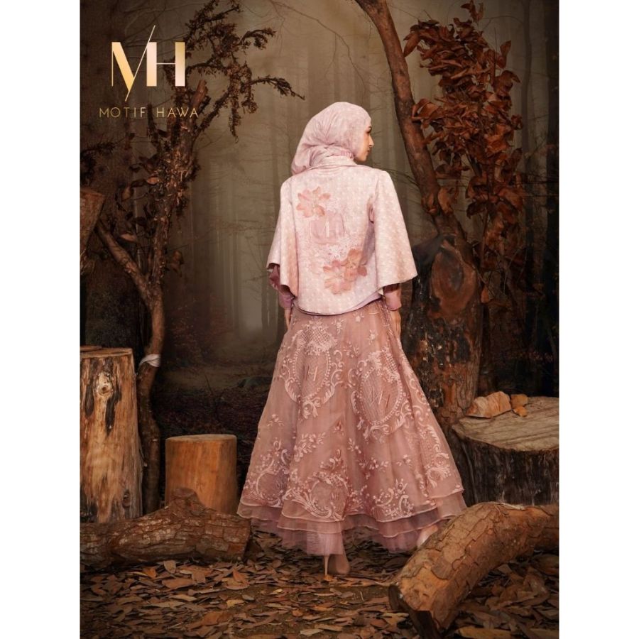 Motif Hawa One set terdiri dari inner, outer, rok, dan scarf (PINK)