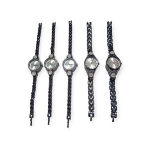 Jam Rantai Hitam Permata