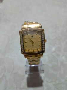 Jam carlie jill besi segi permata