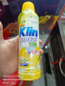 SoKlin lantai kuning botol 450ml