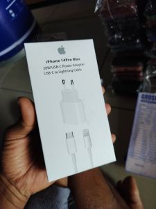 CHARGER IPHONE 14PROMAX 20WATT CtoL (DE)