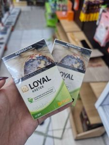Rokok Loyal kretek