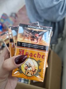 rokok apache kretek