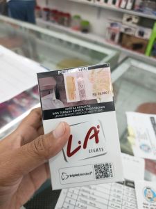 Rokok L.A putih 