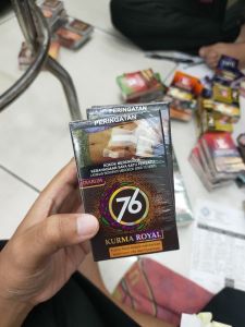 Rokok 76 kurma 