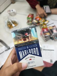 Rokok Marlboro biru kretek 12