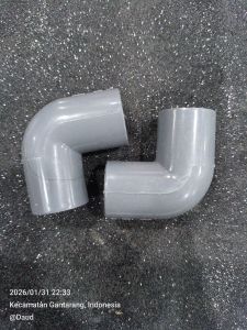 Sambungan pipa L 1/2 inch