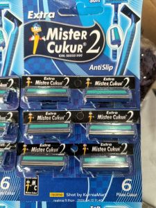 Mister cukur biru