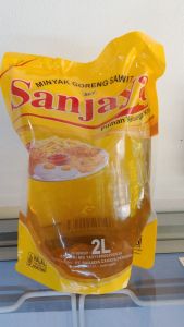 Minyak sanjaya 2 liter 