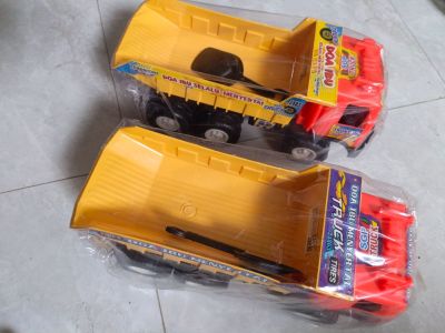 Mobil truk tongkan TST 2483