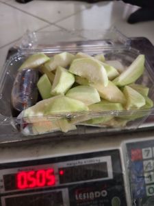Rujak jambu kristal