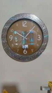 Jam dinding IIO