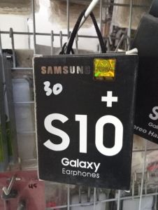 SAMSUNG S10+ AKG