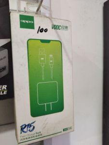 OPPO R15 