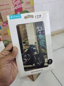 TG BELAKANG HM157S