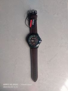 Jam cowok kulit/portive