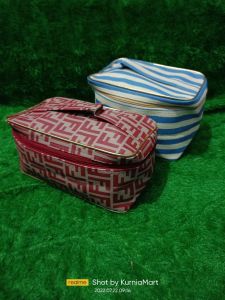 TAS KOSMETIK KOTAK/GARIS