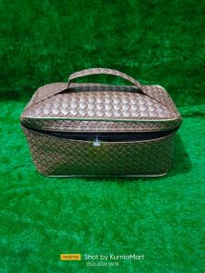TAS KOSMETIK TIKAR