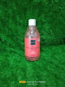 Scarlett shower scrub happy