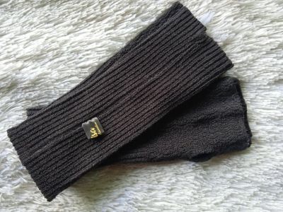 Handsock jempol rajut anisa annisa
