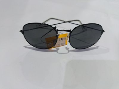 KACAMATA OVAL HITAM