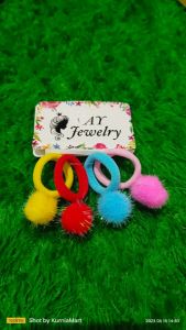 Ikat donat mini pom pom
