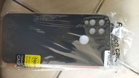 C. P warna realme c15