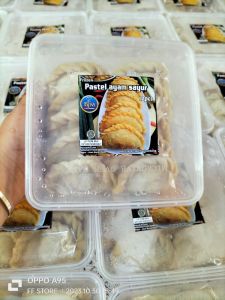 Pastel ayam sayur 