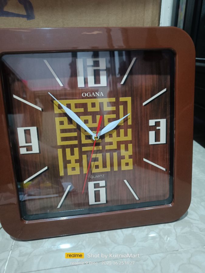 Jam dinding ogana 777