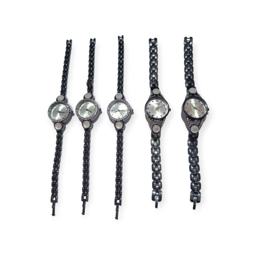 Jam Rantai Hitam Permata