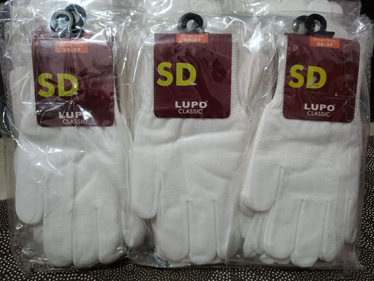 *Kaos tangan putih lupo SD