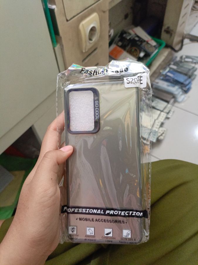 Samsung s20FE