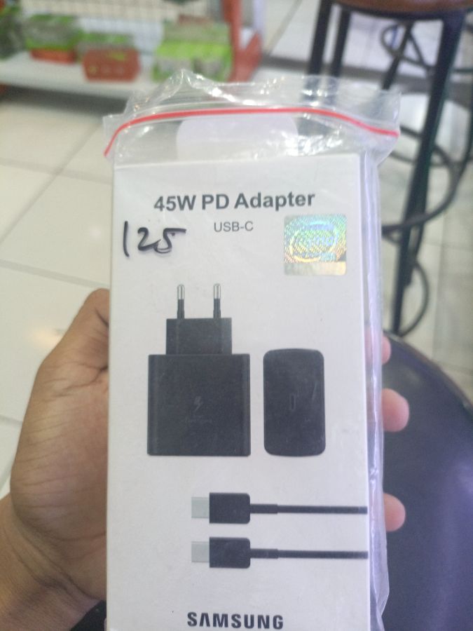CES SAMSUNG 45W C TO C