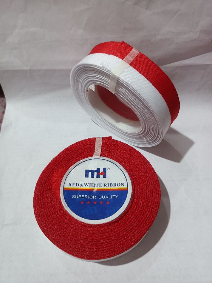 Pita merah putih rol besar