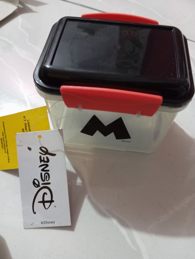 Disney Storage 570ml tag