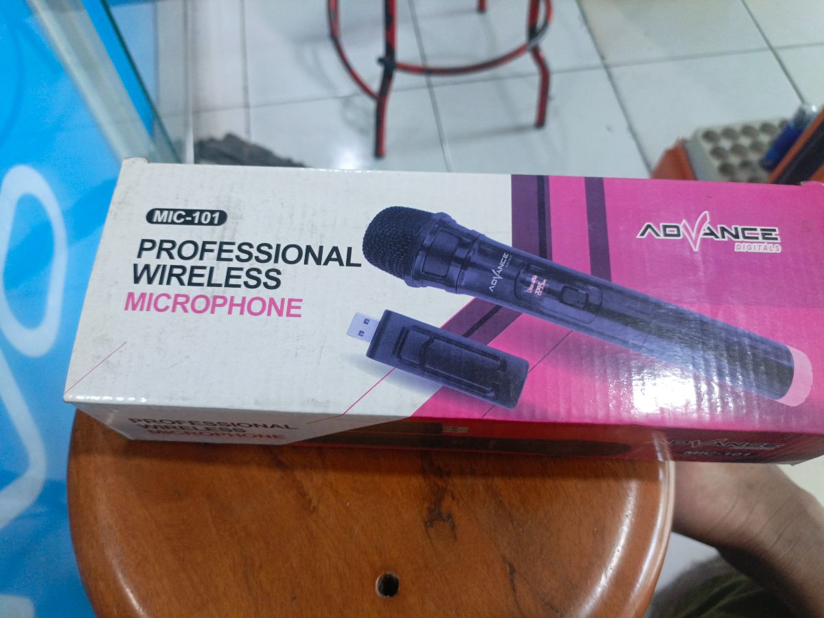 ADVANCE MIC-101 